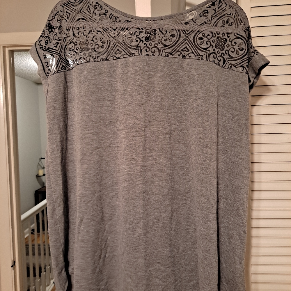 Gray top